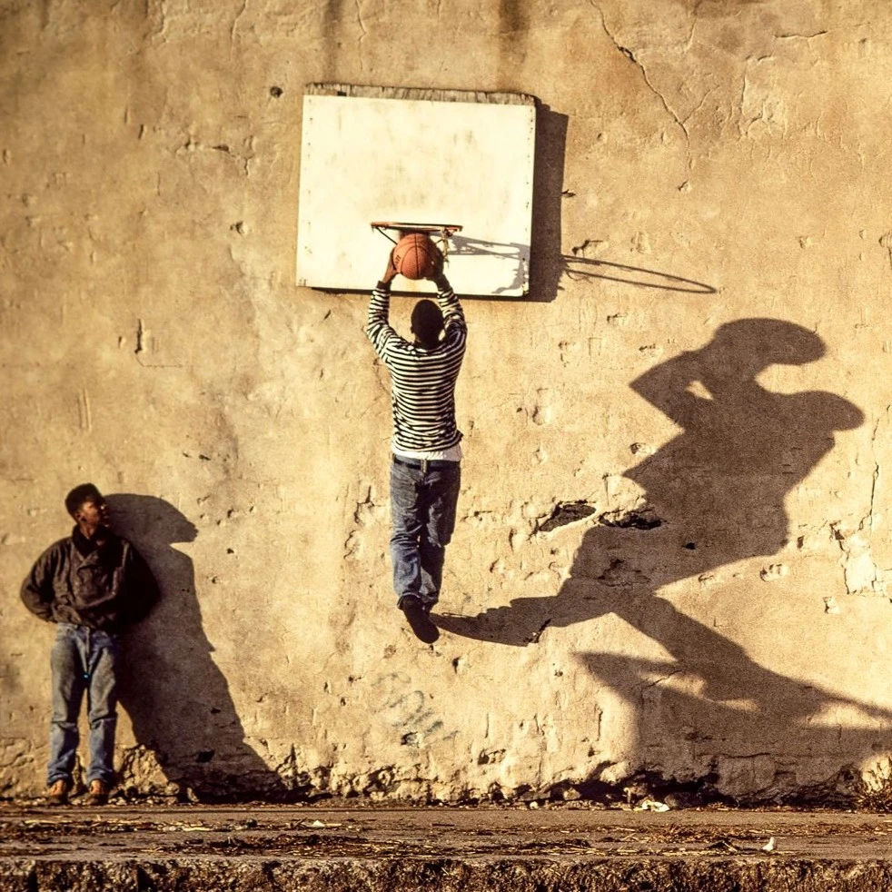 crop detail of The Basketball Game, Philadelphia, PA, 1992_web