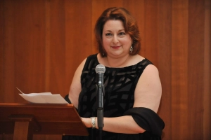 Executive Director Elizabeth Spungen 3